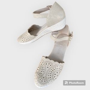 COPY - Anne Klein Iflex Beige/gold sparkle small wedge espadrilles, size 8